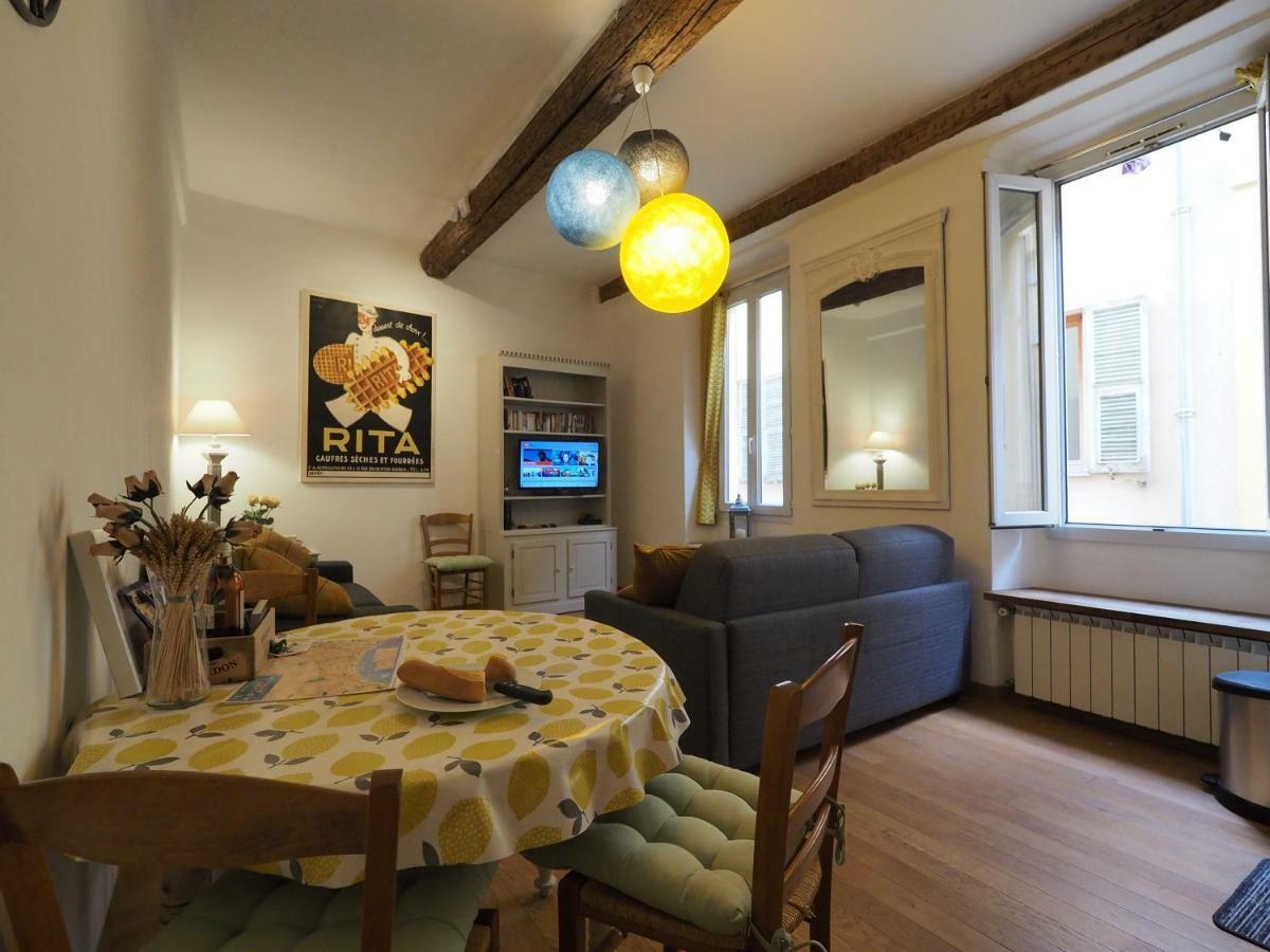2 Bedroom Apartment Old Town Centre Nice Exterior photo